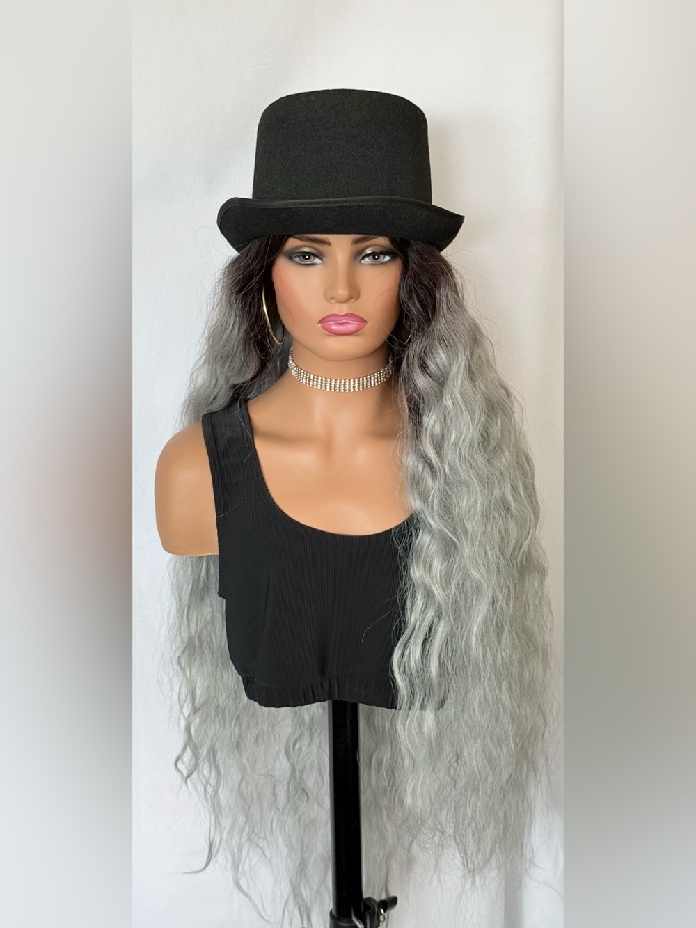 Event Ready is this Long Gorgeous Ombre Grey 🖤🩶 Premium Fiber Lace Front Wig